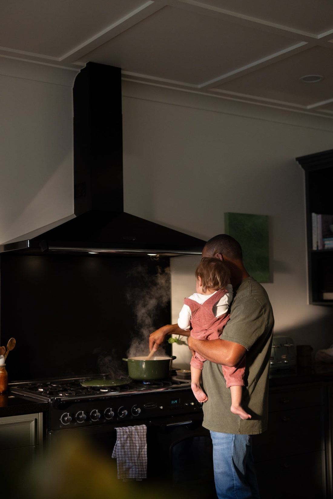 How to guide your little one to love veggies
